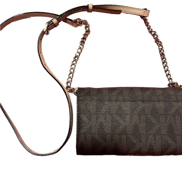 Michael Kors Wallet on a Chain - Picture 3 of 5